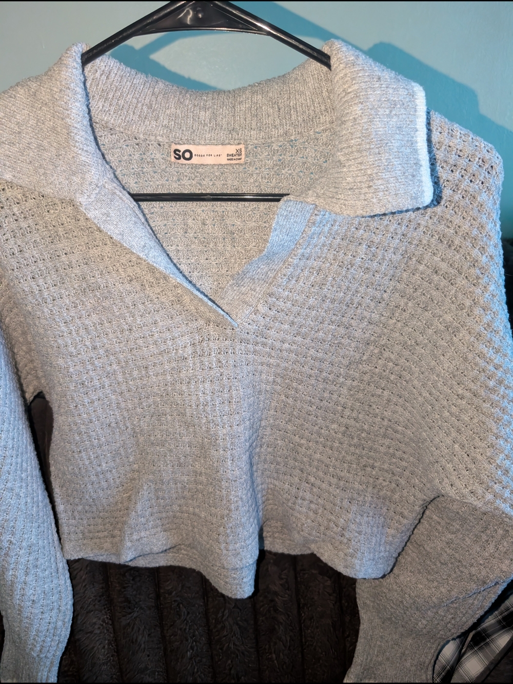 SO Light Gray Waffle-Knit V-Neck Collared Sweater